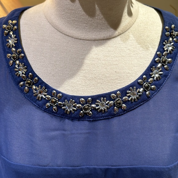 Pretty Royal Blue Sleeveless Top - Picture 2 of 7